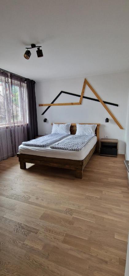 Central Apartment With City View Брашов Екстериор снимка